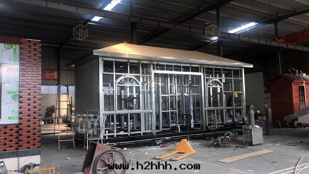 钢結構移動(dòng)廁所(suǒ)廠(chǎng)家(jiā)制作(zuò)中(zhōng)