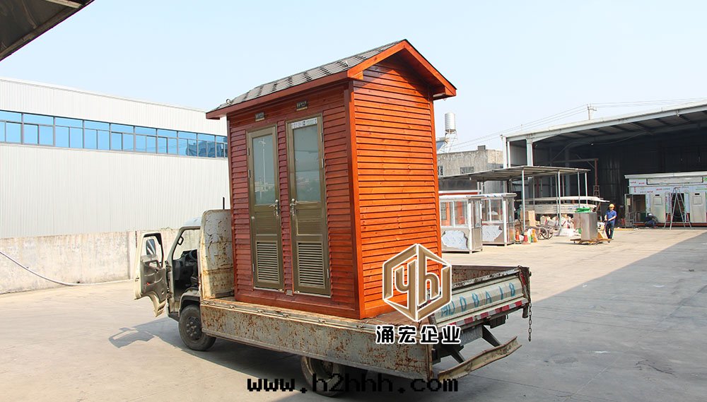 防腐木环(huán)保廁所(suǒ)裝(zhuāng)車