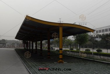 露(lù)天停車棚