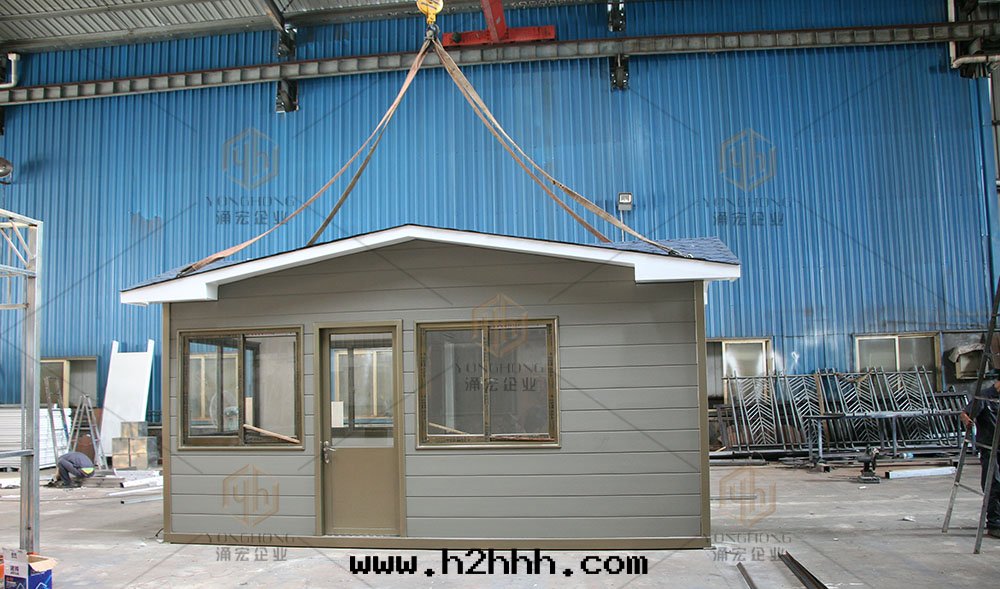 蓮花(huā)中(zhōng)學(xué)學(xué)校(xiào)保安(ān)崗亭工廠(chǎng)吊裝(zhuāng)