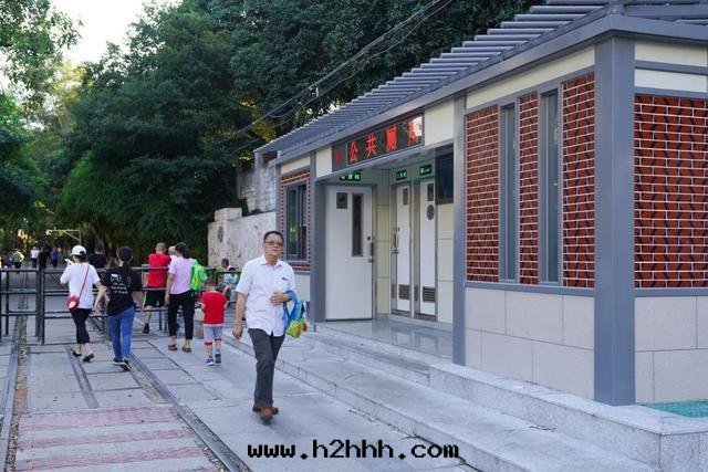 铁(tiě)路(lù)文(wén)化(huà)公(gōng)園(yuán)沿線(xiàn)五(wǔ)座公(gōng)廁完成(chéng)升(shēng)級